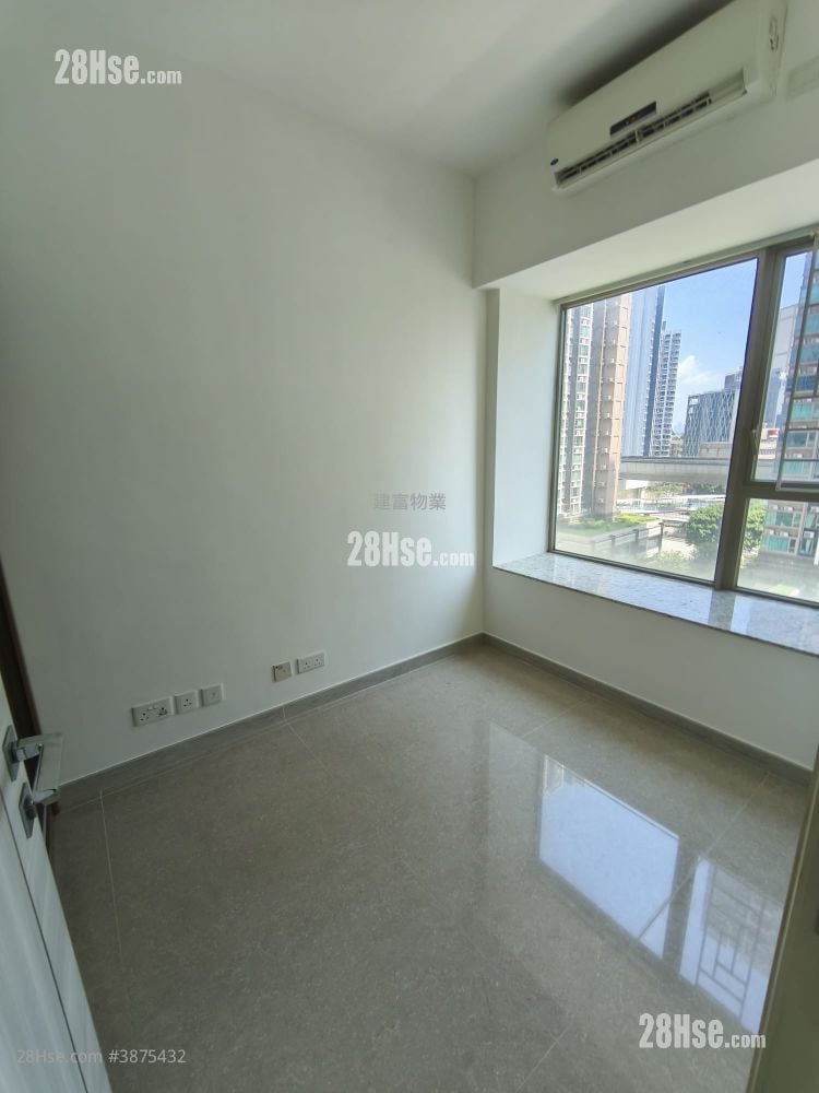 Yuccie Square Sell 430 ft²