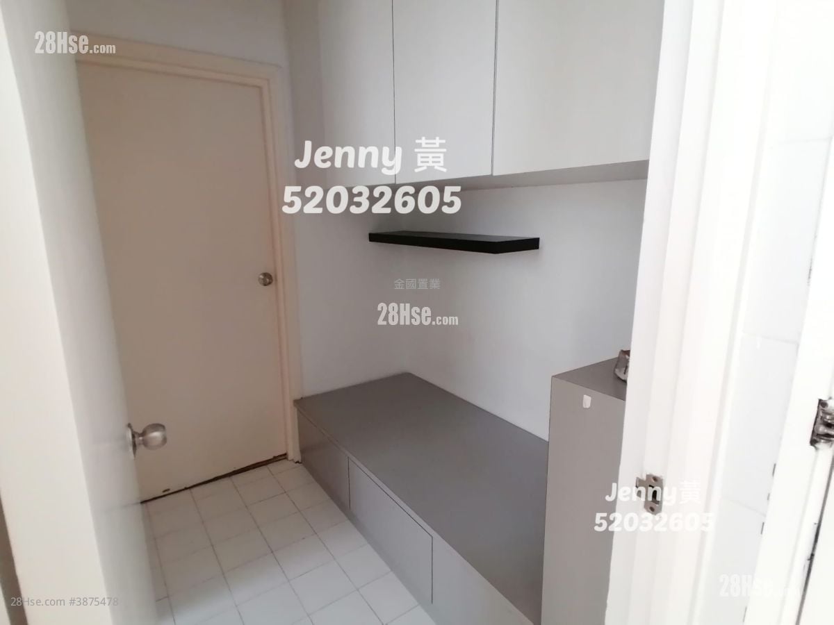 The Redhill Peninsula Rental 3 Bedrooms , 2 Bathrooms 1,567 ft²