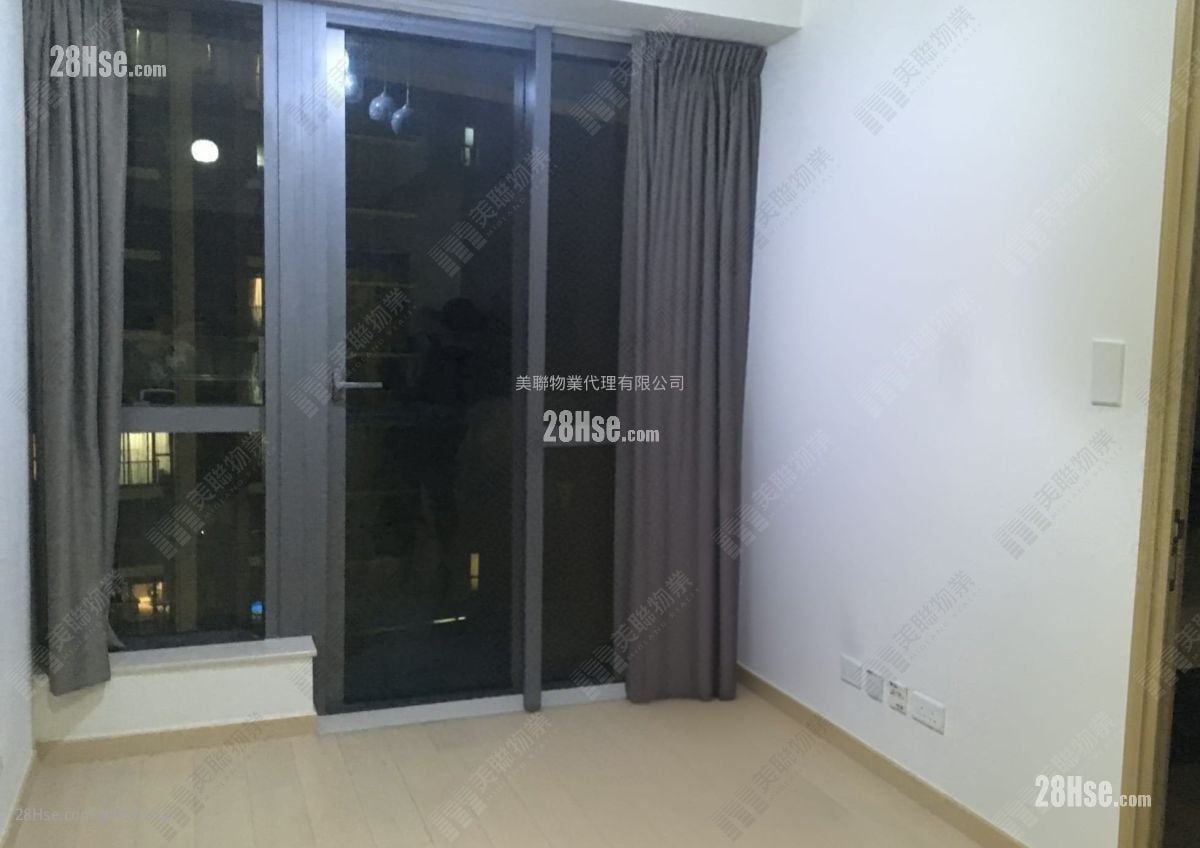 Twin Peaks Sell 1 Bedroom , 1 Bathroom 372 ft²