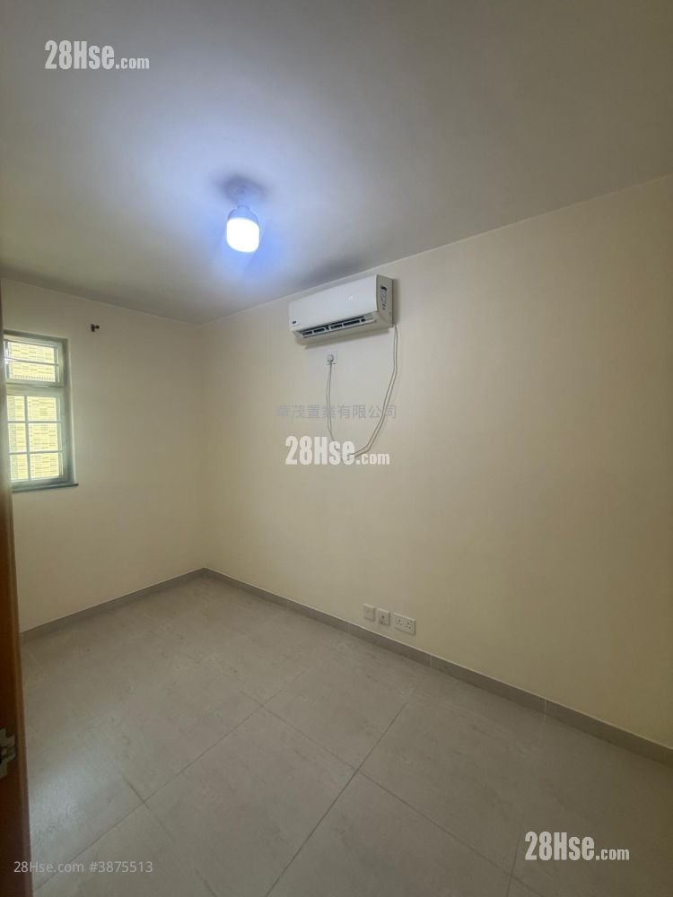 Village Rental 3 Bedrooms , 1 Bathroom 630 ft²