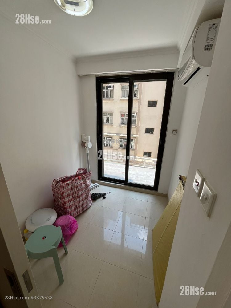 Fook Moon Building Rental 2 Bedrooms , 1 Bathroom 313 ft²