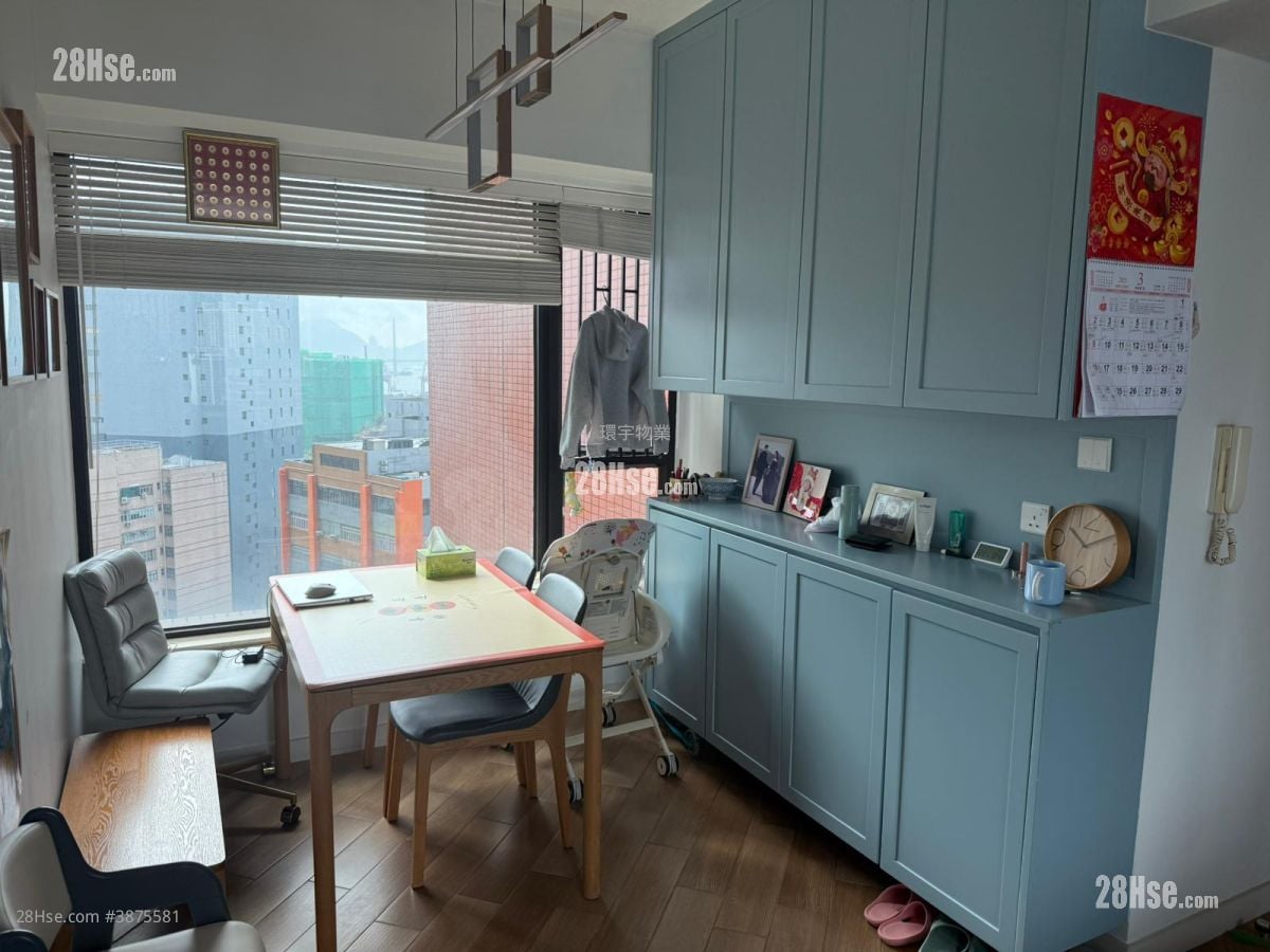 Chelsea Court Sell 3 Bedrooms , 2 Bathrooms 646 ft²