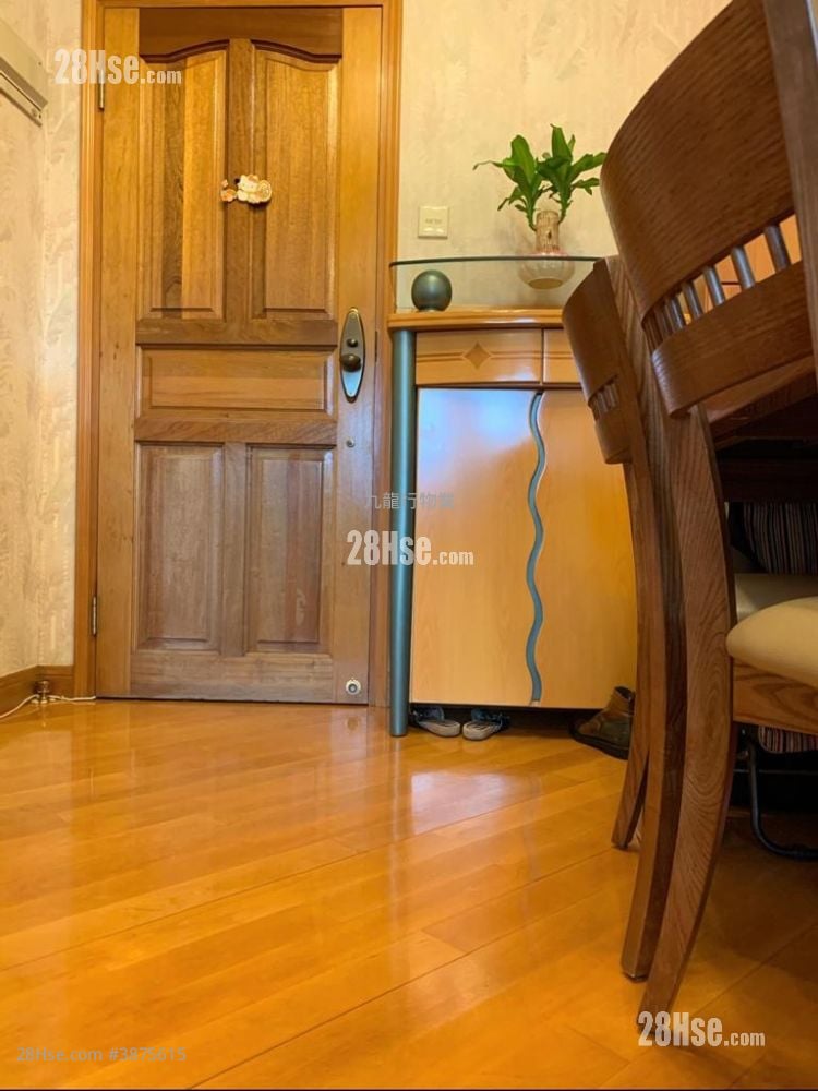Hong King Building Rental 2 Bedrooms , 1 Bathroom 347 ft²