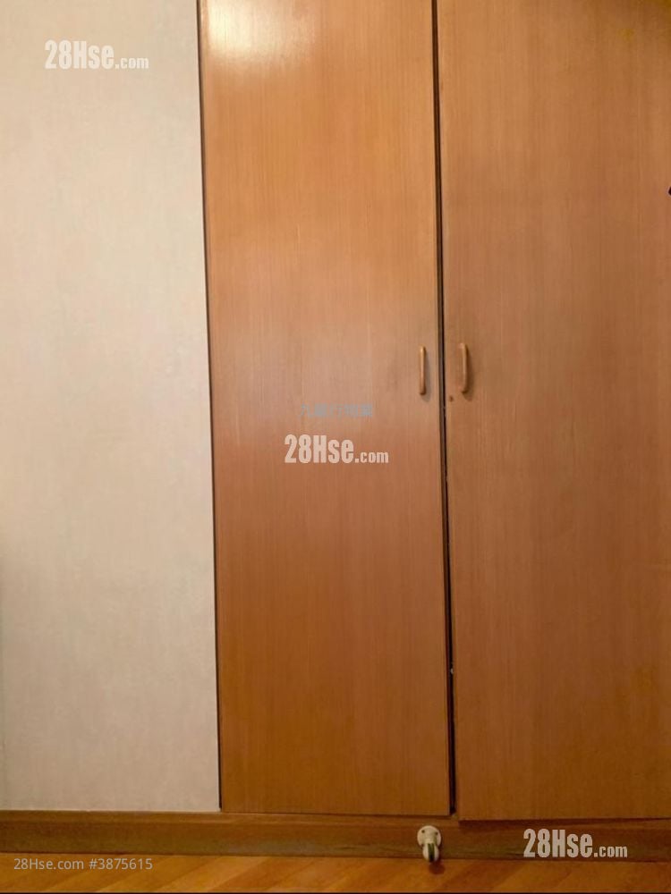Hong King Building Rental 2 Bedrooms , 1 Bathroom 347 ft²