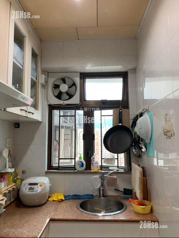 Hong King Building Rental 2 Bedrooms , 1 Bathroom 347 ft²