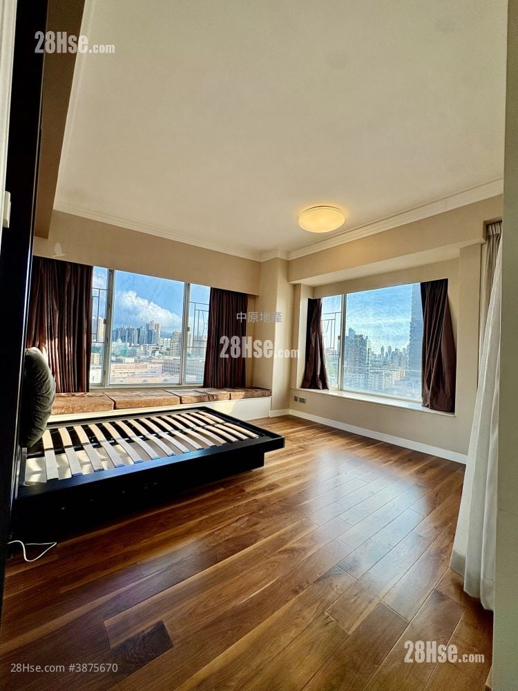 University Court Sell 5+ Bedrooms 1,797 ft²