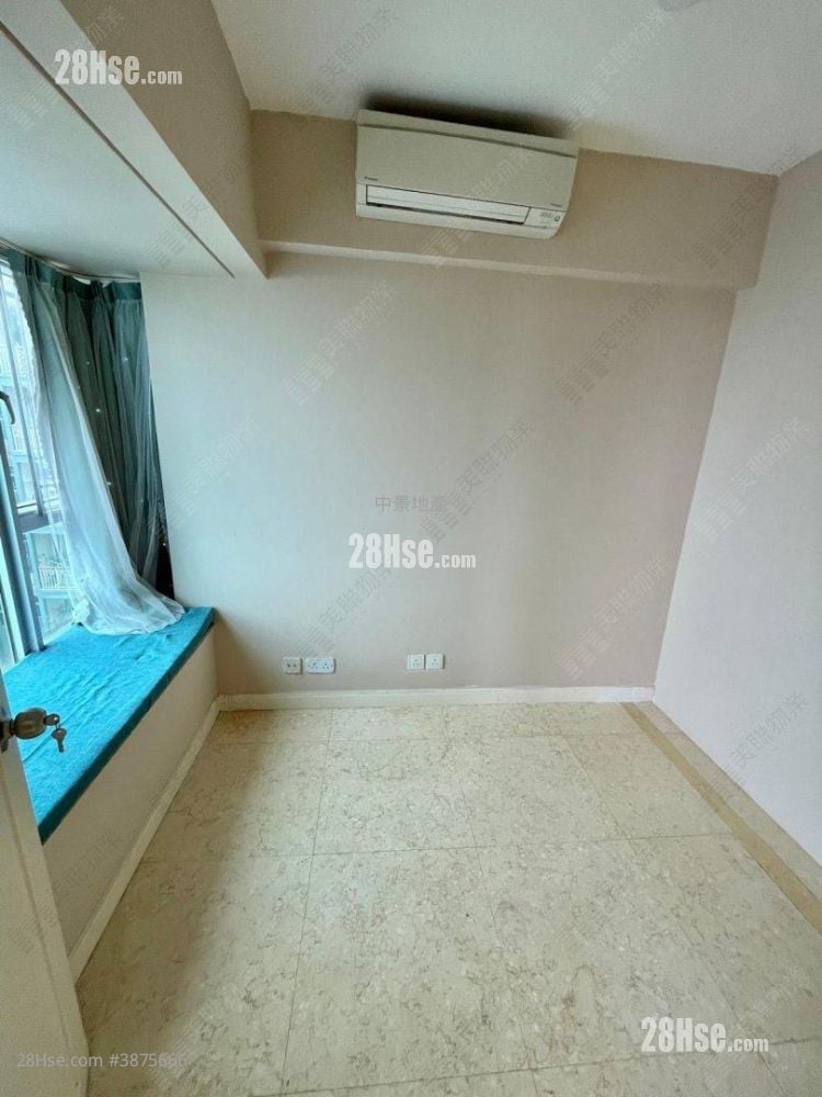 Sky Tower Sell 4 Bedrooms , 2 Bathrooms 452 ft²