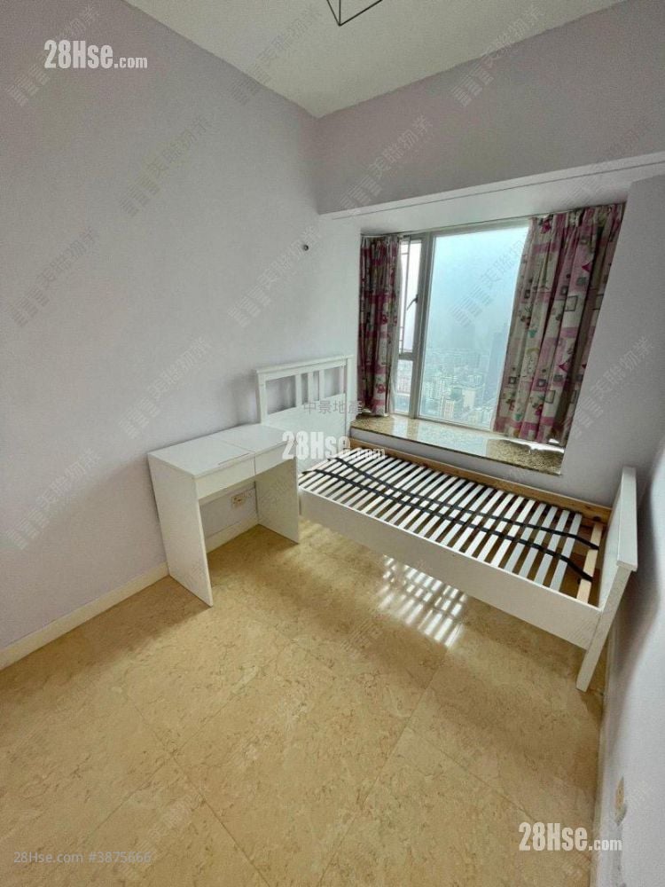 Sky Tower Sell 4 Bedrooms , 2 Bathrooms 452 ft²