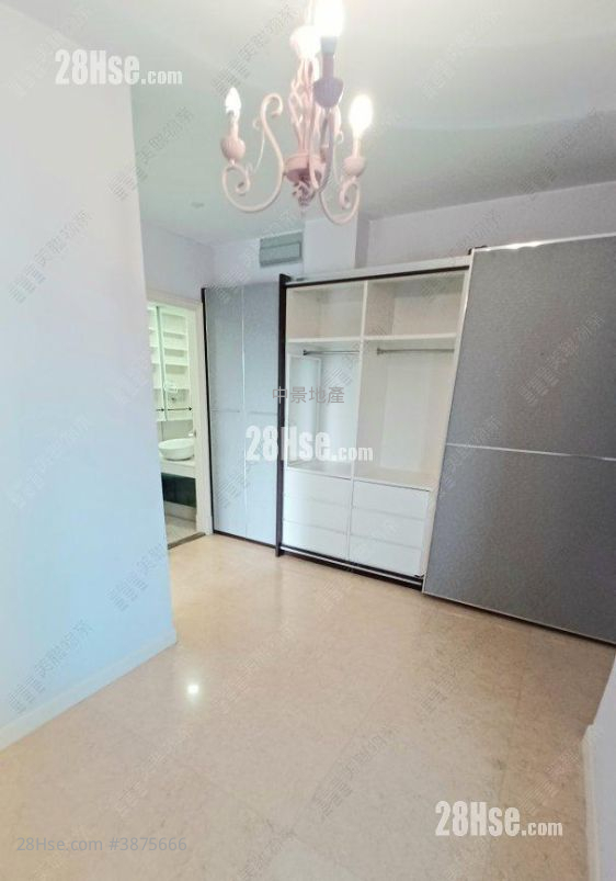 Sky Tower Sell 4 Bedrooms , 2 Bathrooms 452 ft²