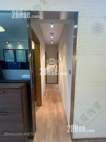The Metropolis Residence Rental 2 Bedrooms 470 ft²