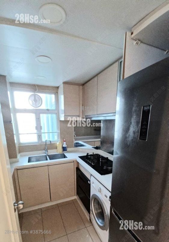 Sky Tower Sell 4 Bedrooms , 2 Bathrooms 452 ft²