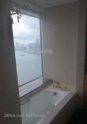 Harbourfront Landmark Sell 3 Bedrooms 1,420 ft²