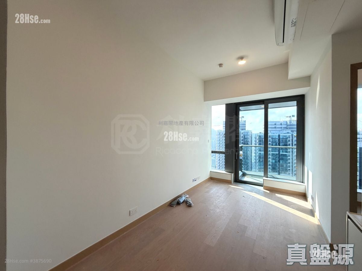 Grand Seasons Rental 2 Bedrooms , 1 Bathroom 453 ft²