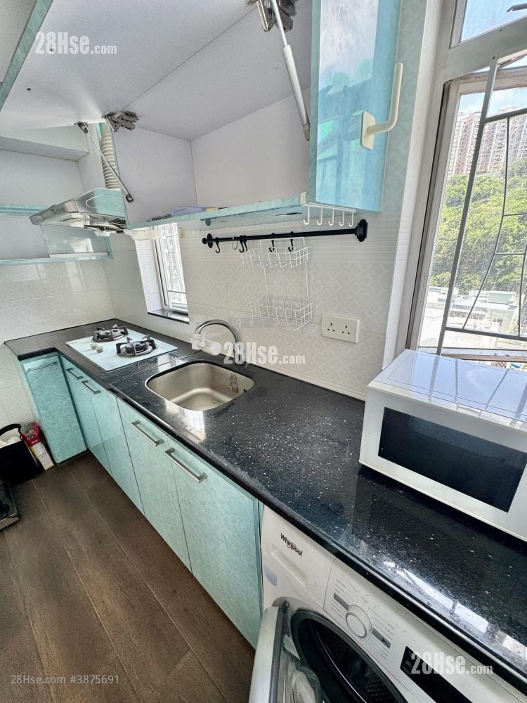 Yalford Building Rental 2 Bedrooms , 1 Bathroom 393 ft²