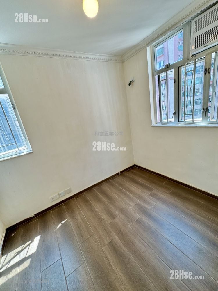 Yalford Building Rental 2 Bedrooms , 1 Bathroom 393 ft²