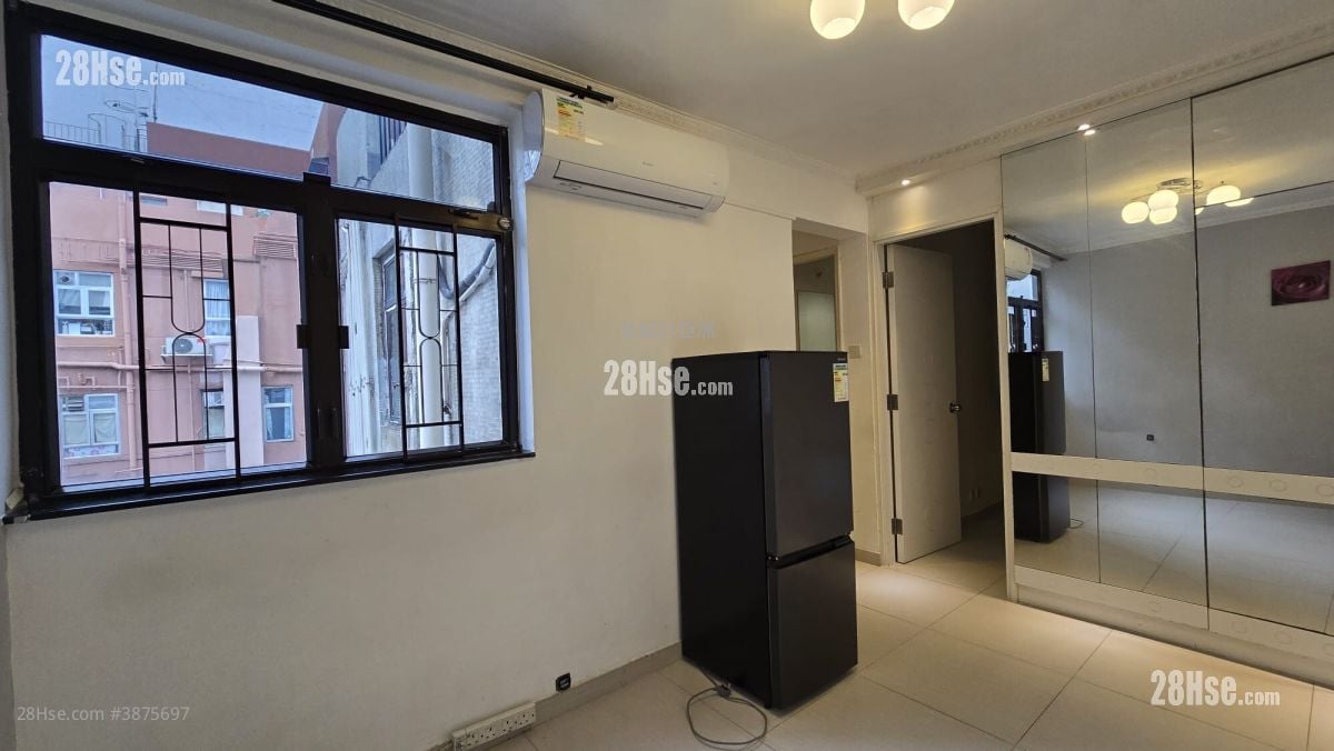 Kingstown Mansion Sell 3 Bedrooms , 1 Bathroom 394 ft²