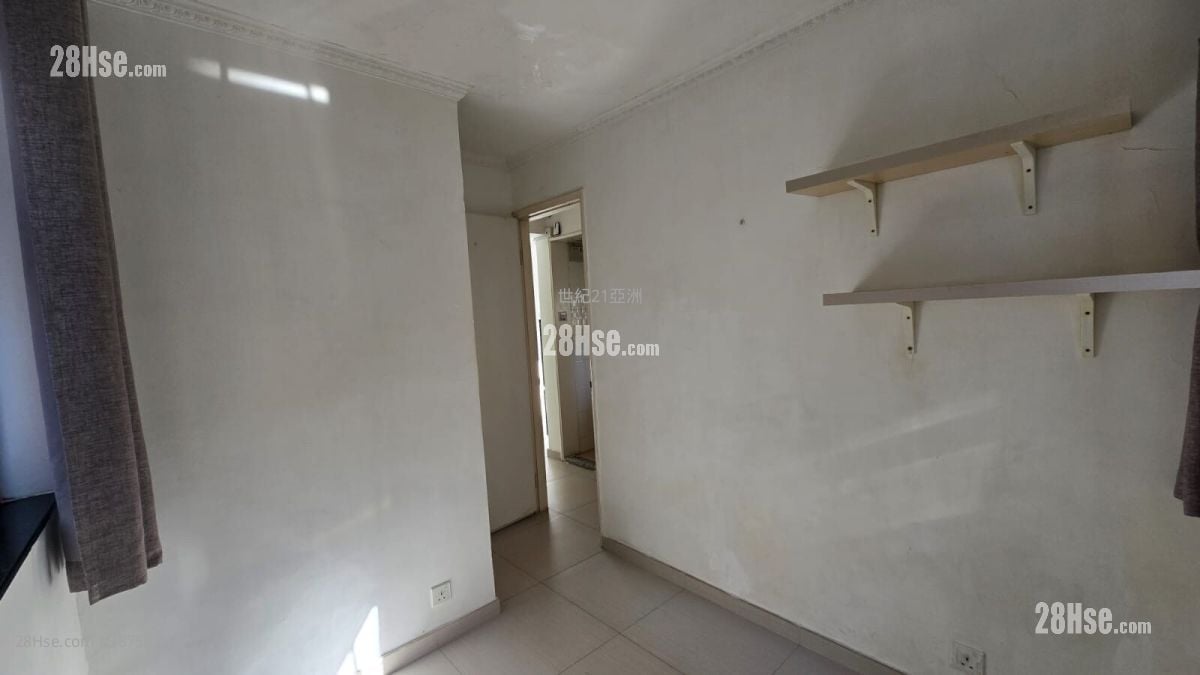 Kingstown Mansion Sell 3 Bedrooms , 1 Bathroom 394 ft²