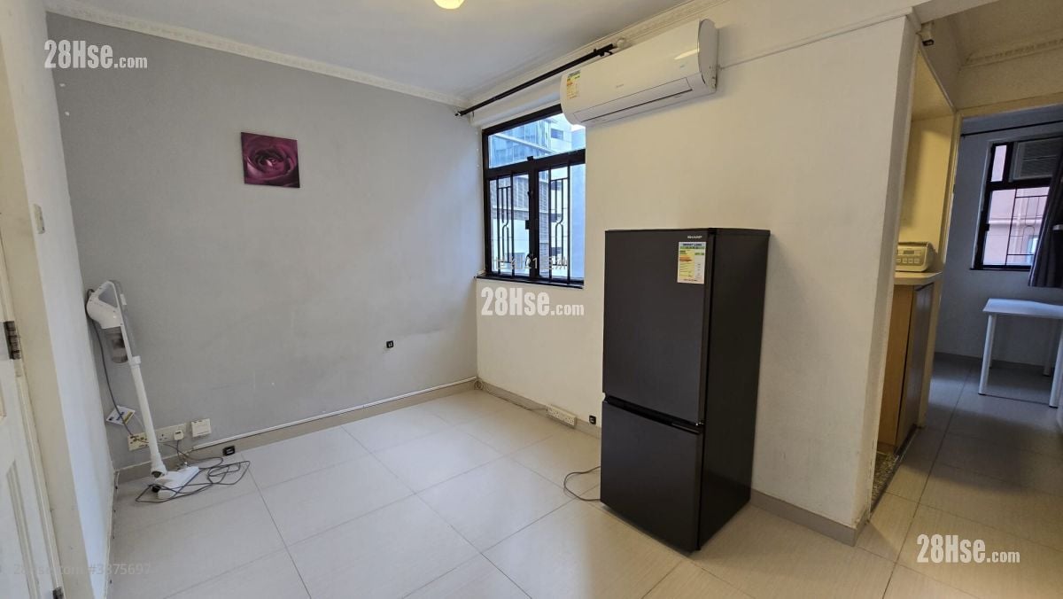 Kingstown Mansion Sell 3 Bedrooms , 1 Bathroom 394 ft²