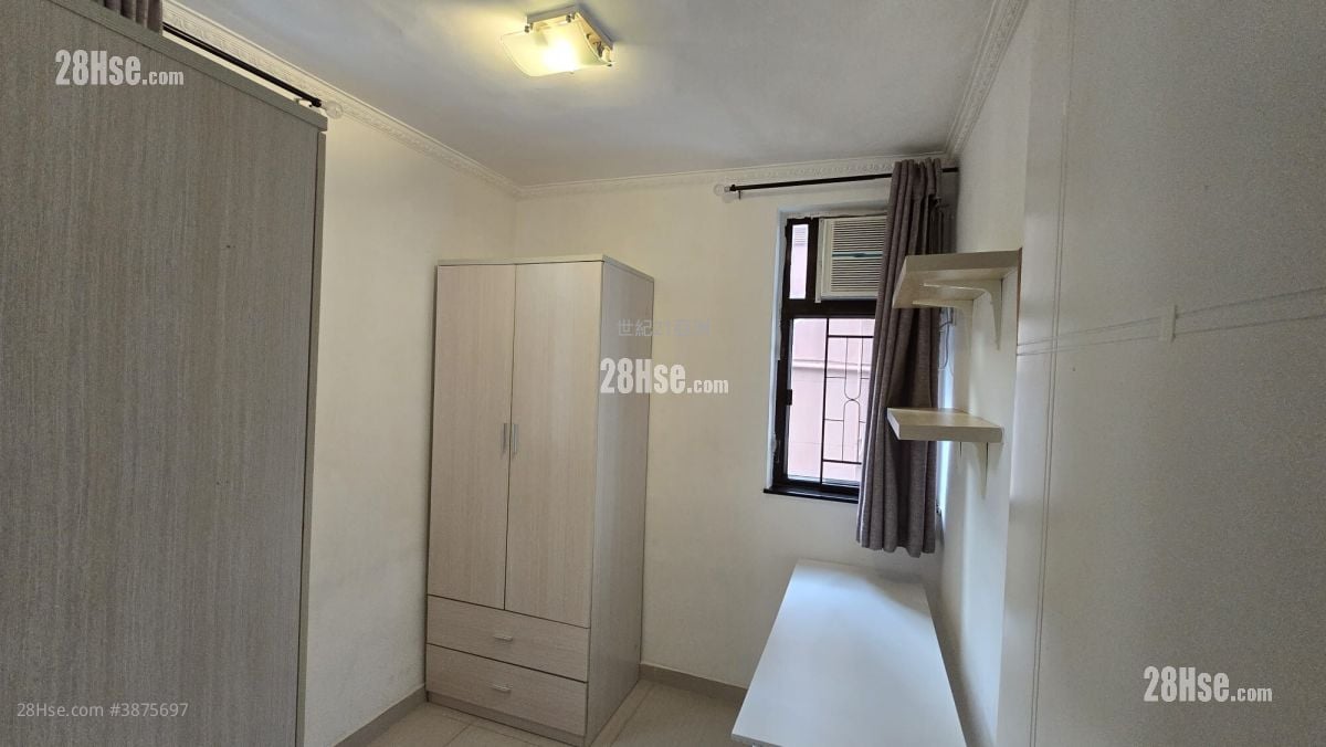 Kingstown Mansion Sell 3 Bedrooms , 1 Bathroom 394 ft²