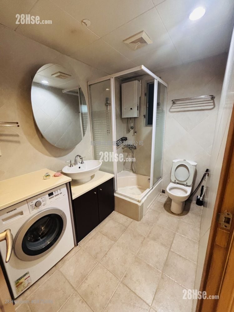 Universal Mansion Rental 2 Bedrooms , 1 Bathroom 747 ft²