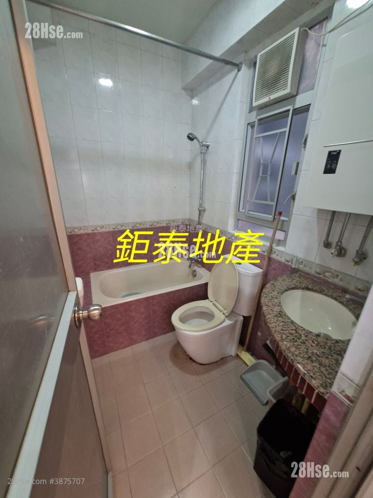 Cheong Ming Building Sell 2 Bedrooms , 1 Bathroom 374 ft²