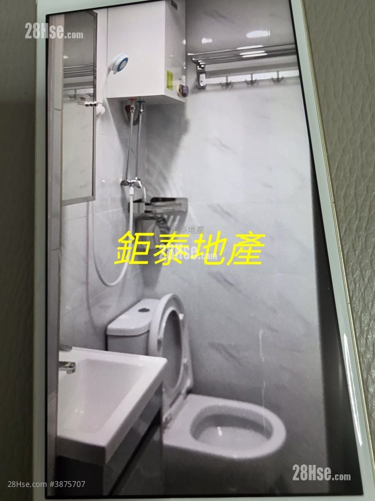 Cheong Ming Building Sell 2 Bedrooms , 1 Bathroom 374 ft²