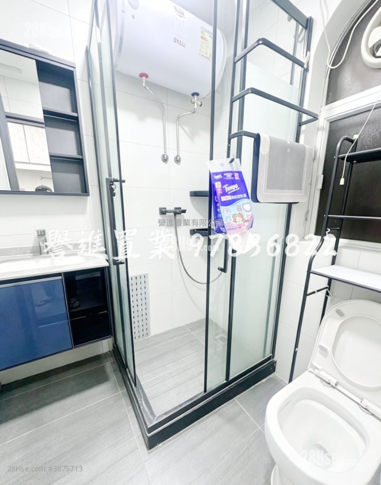 村屋 售盤 3 房 , 1 浴室 700 平方呎