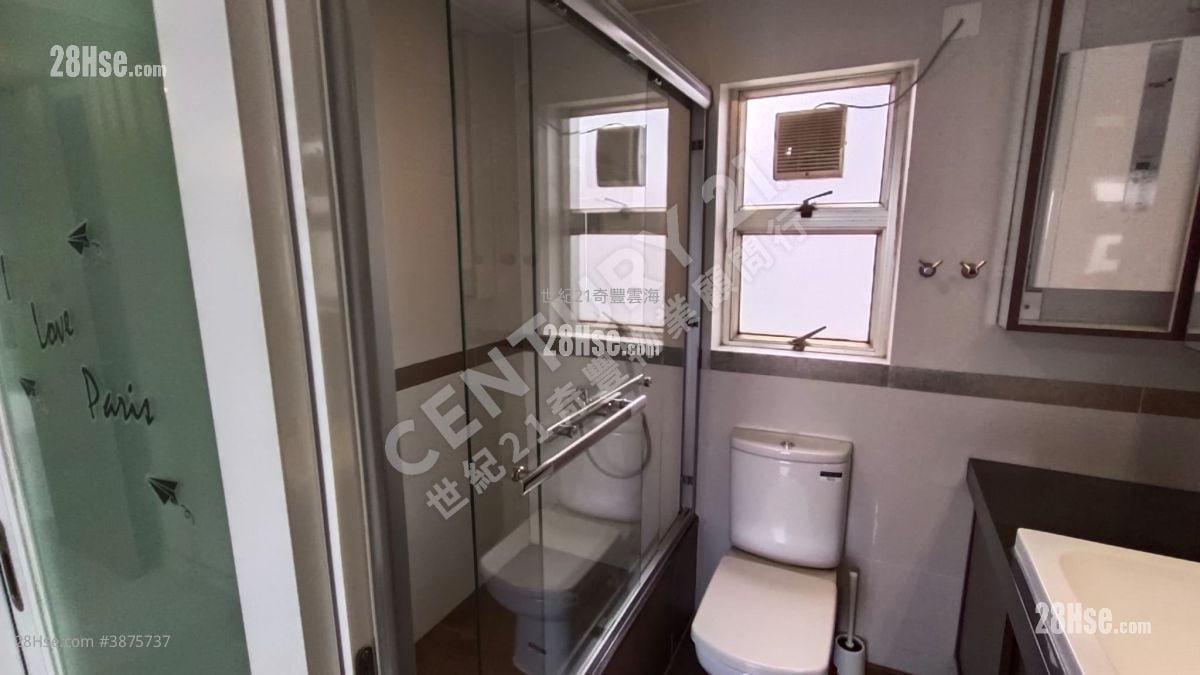 The Waterside Sell 3 Bedrooms , 2 Bathrooms 702 ft²