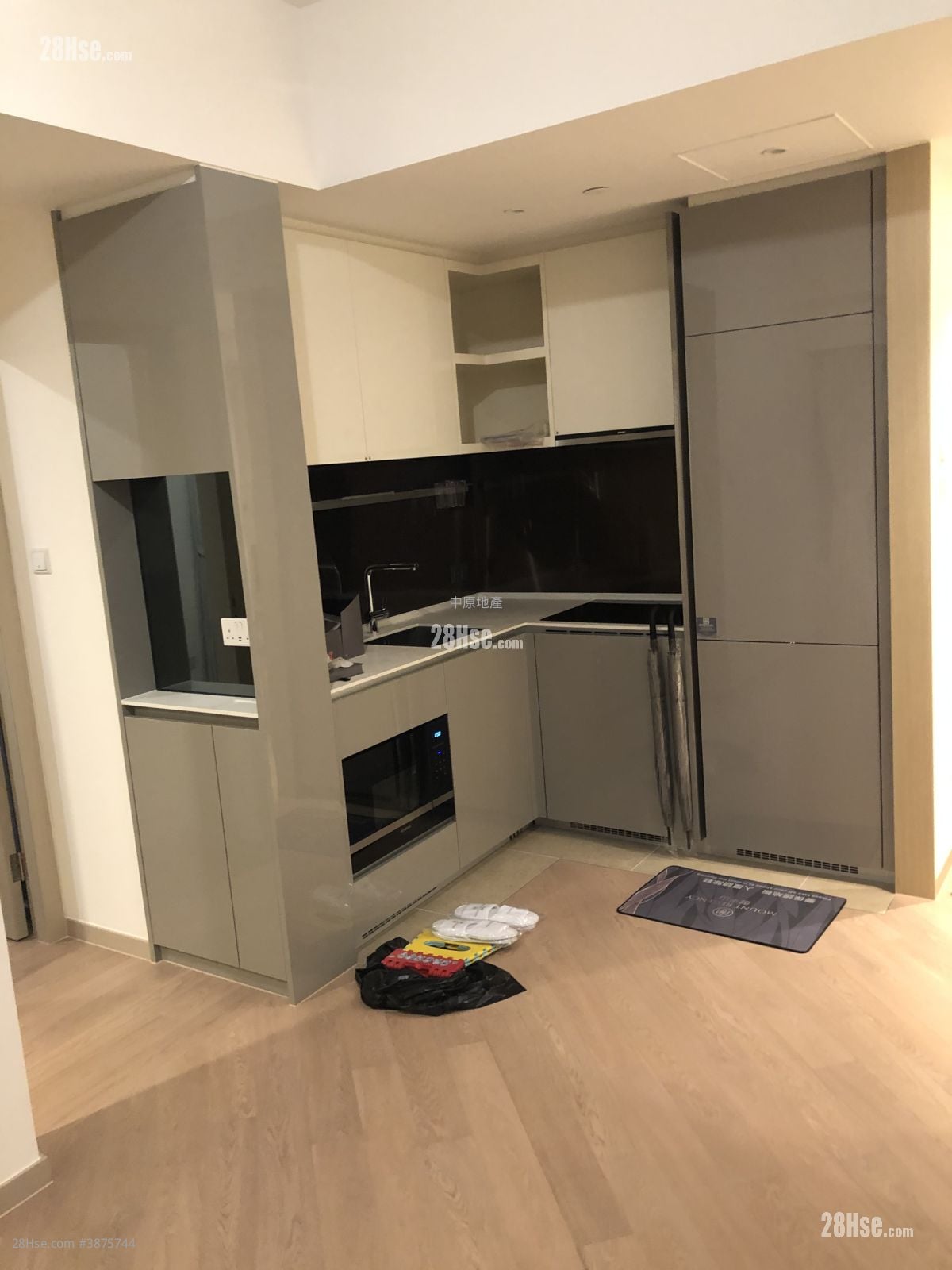 Mount Regency Sell 2 Bedrooms , 1 Bathroom 399 ft²