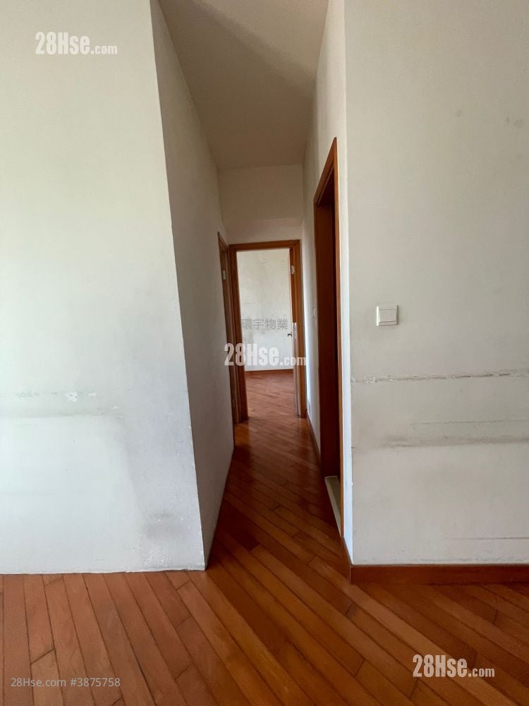 Chelsea Court Sell 2 Bedrooms , 1 Bathroom 481 ft²