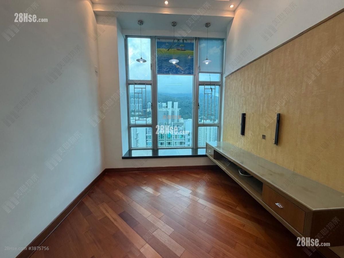 Summit Terrace Sell 2 Bedrooms 437 ft²
