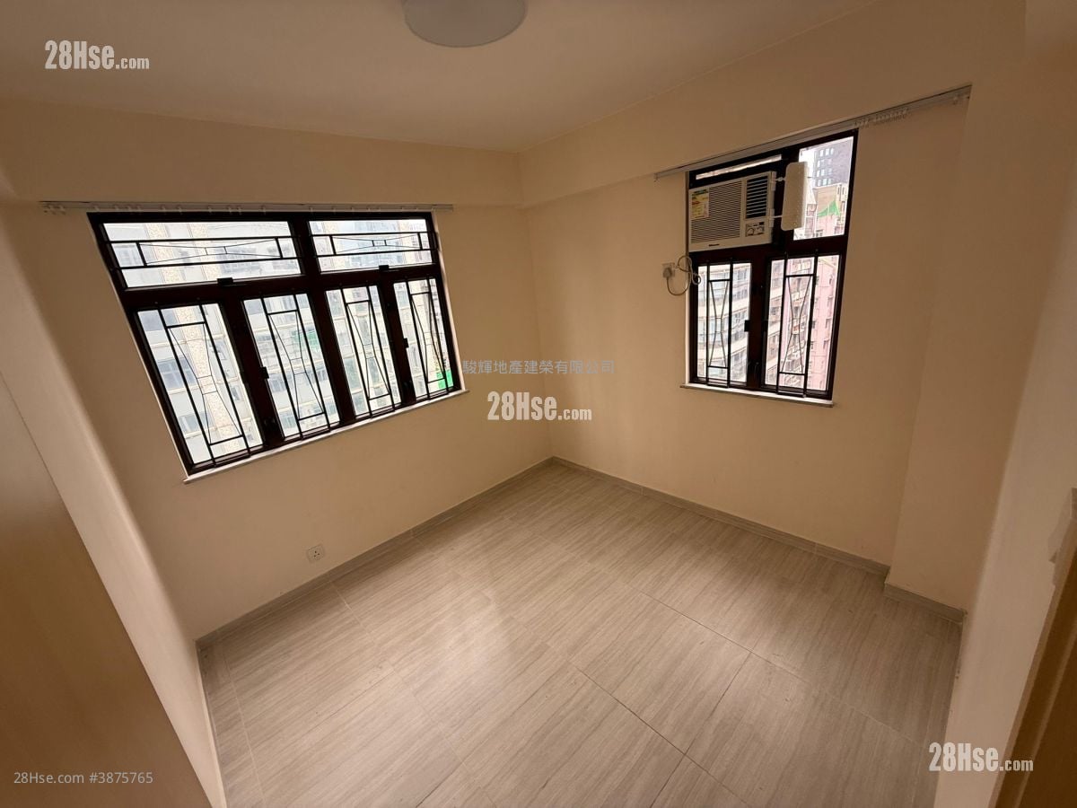 Diamond Court Rental 3 Bedrooms , 1 Bathroom 576 ft²