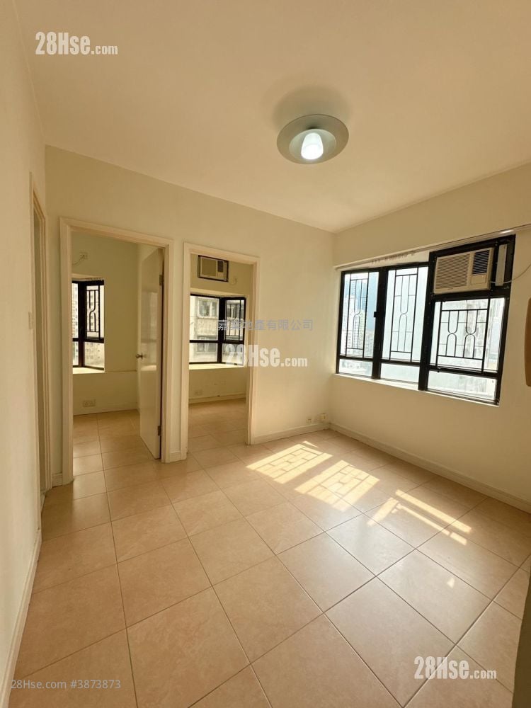 Connaught Garden Sell 2 Bedrooms , 1 Bathroom 310 ft²