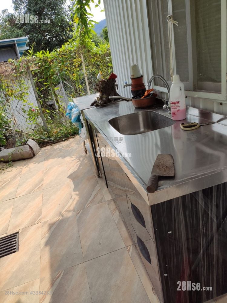 Village Rental 2 Bedrooms , 1 Bathroom 1,800 ft²