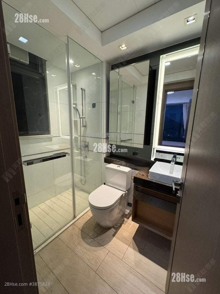 bathroom: Park Yoho Sell 1 Bedroom , 1 Bathroom 405 ft²