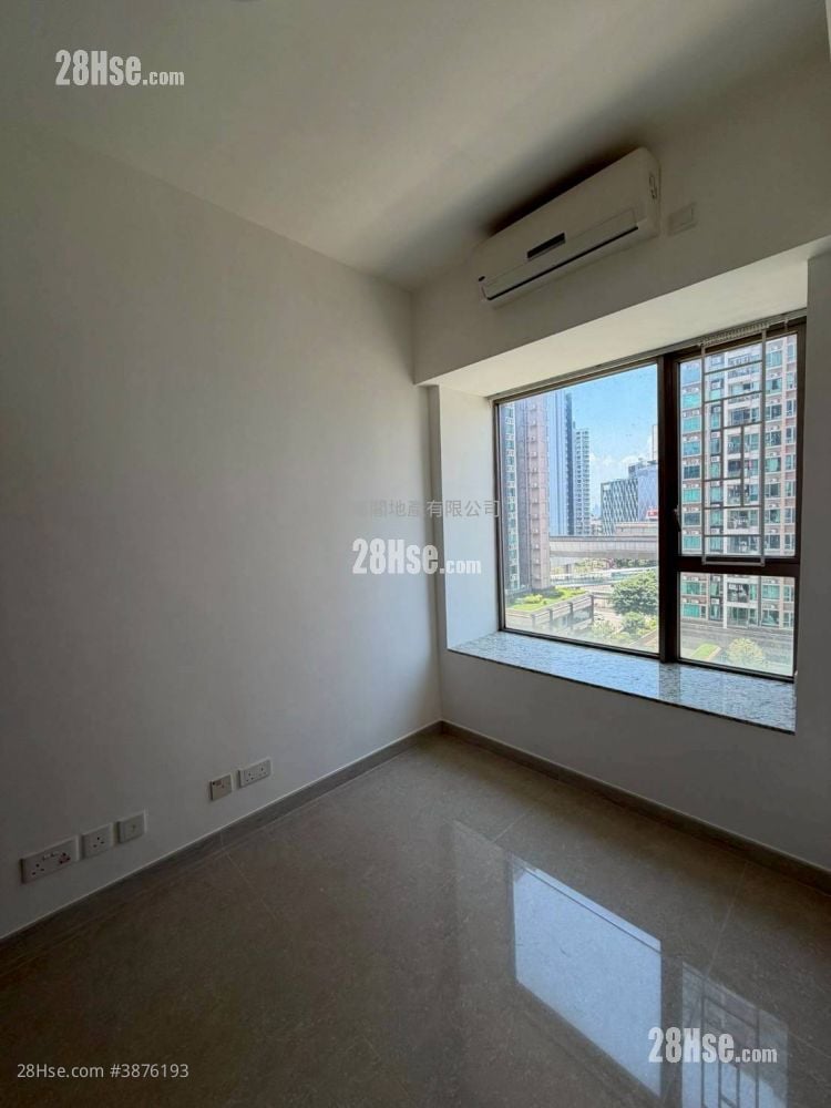 Yuccie Square Sell 2 Bedrooms , 1 Bathroom 430 ft²