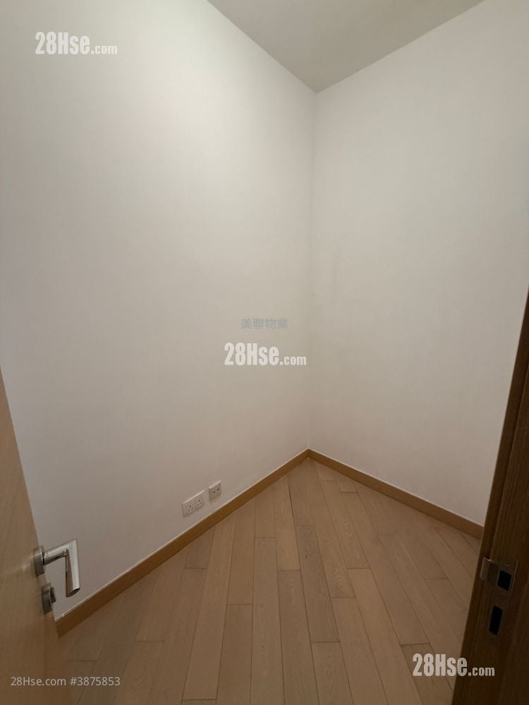 Century Link Rental 2 Bedrooms , 1 Bathroom 484 ft²