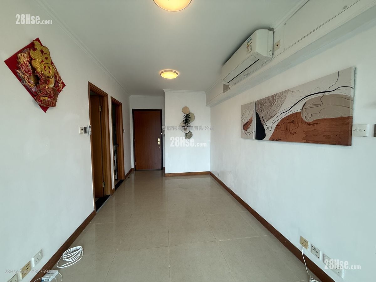 The Grandiose Rental 2 Bedrooms , 1 Bathroom 440 ft²