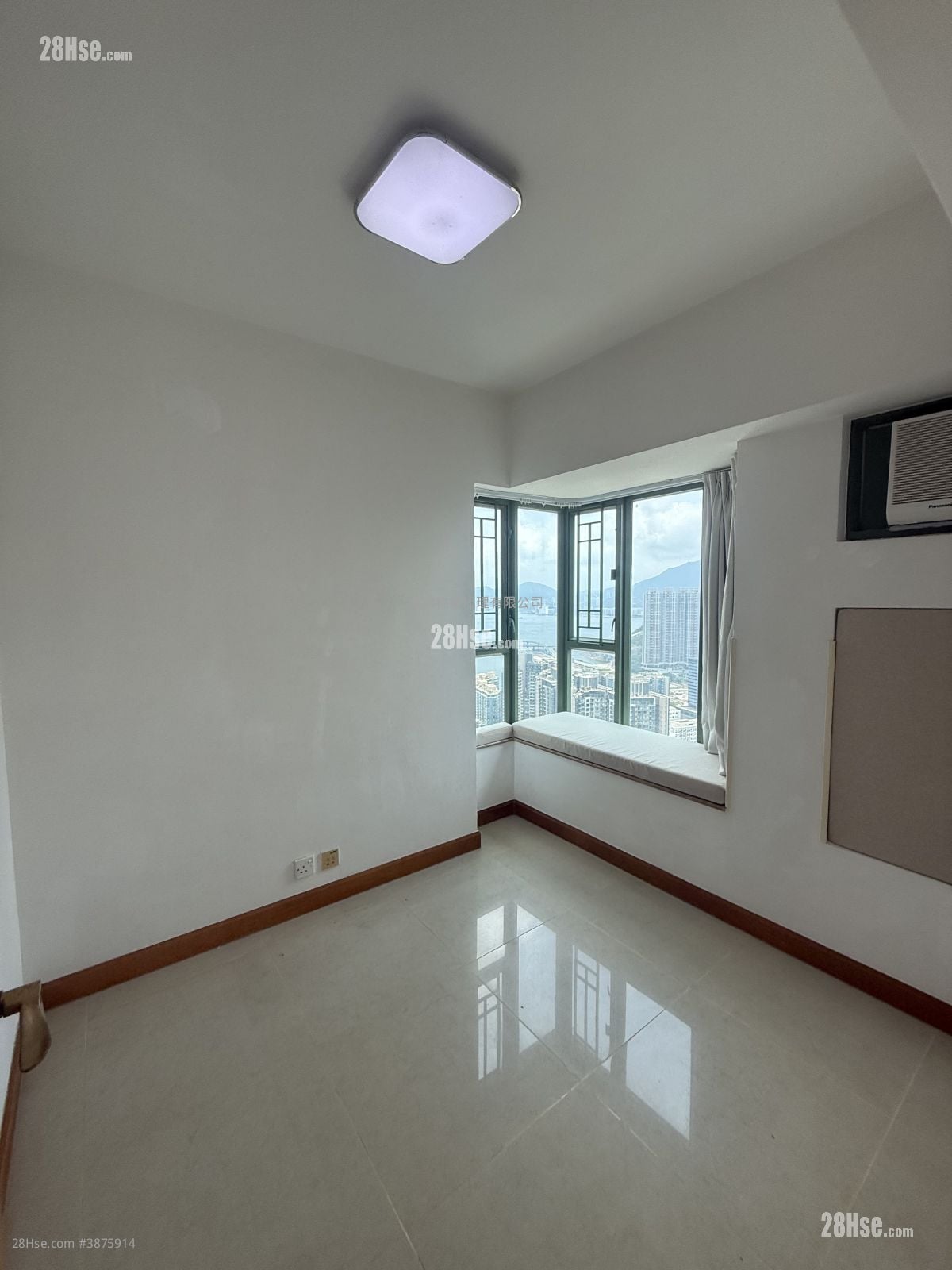 The Grandiose Rental 2 Bedrooms , 1 Bathroom 440 ft²
