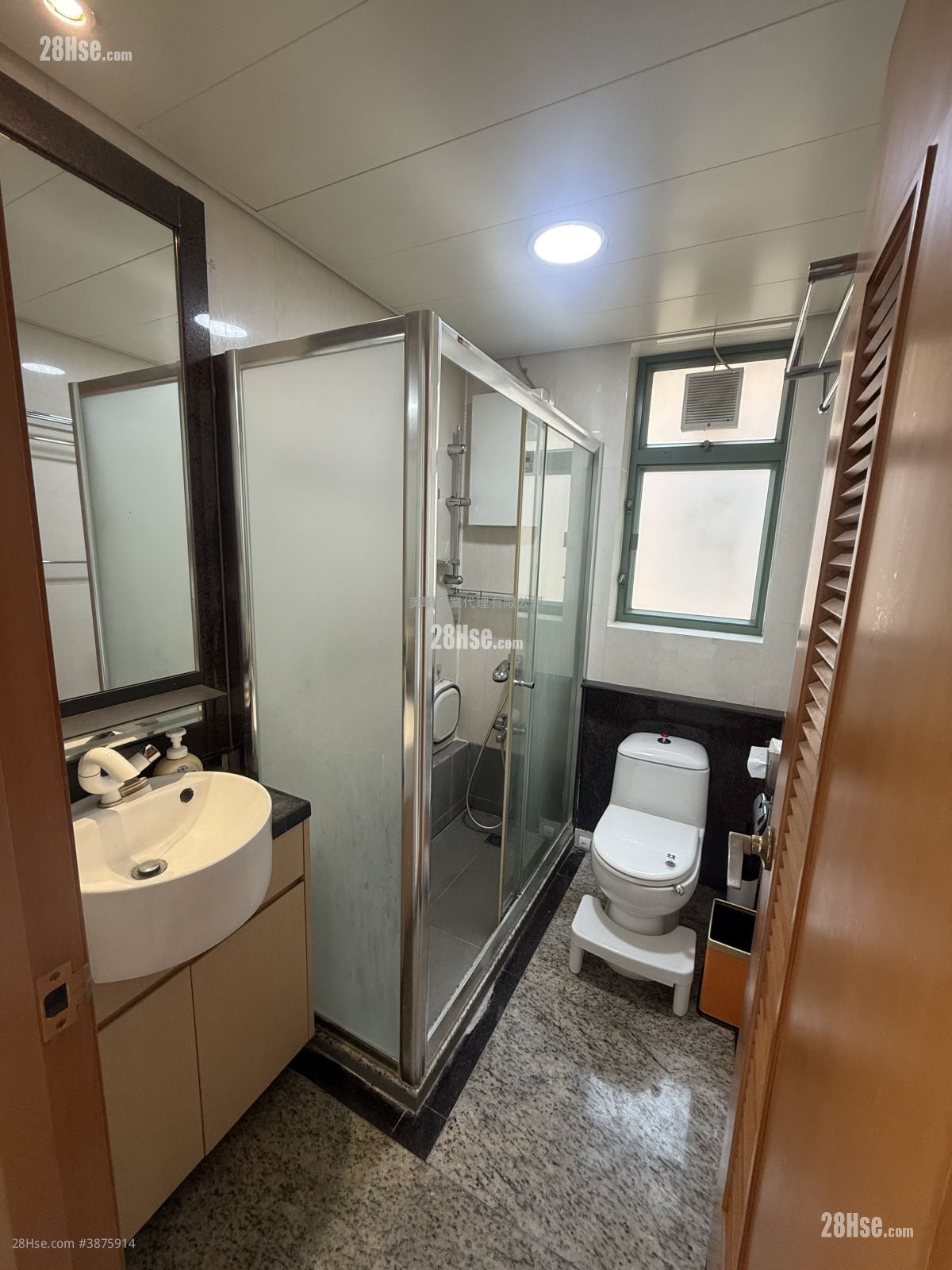 The Grandiose Rental 2 Bedrooms , 1 Bathroom 440 ft²