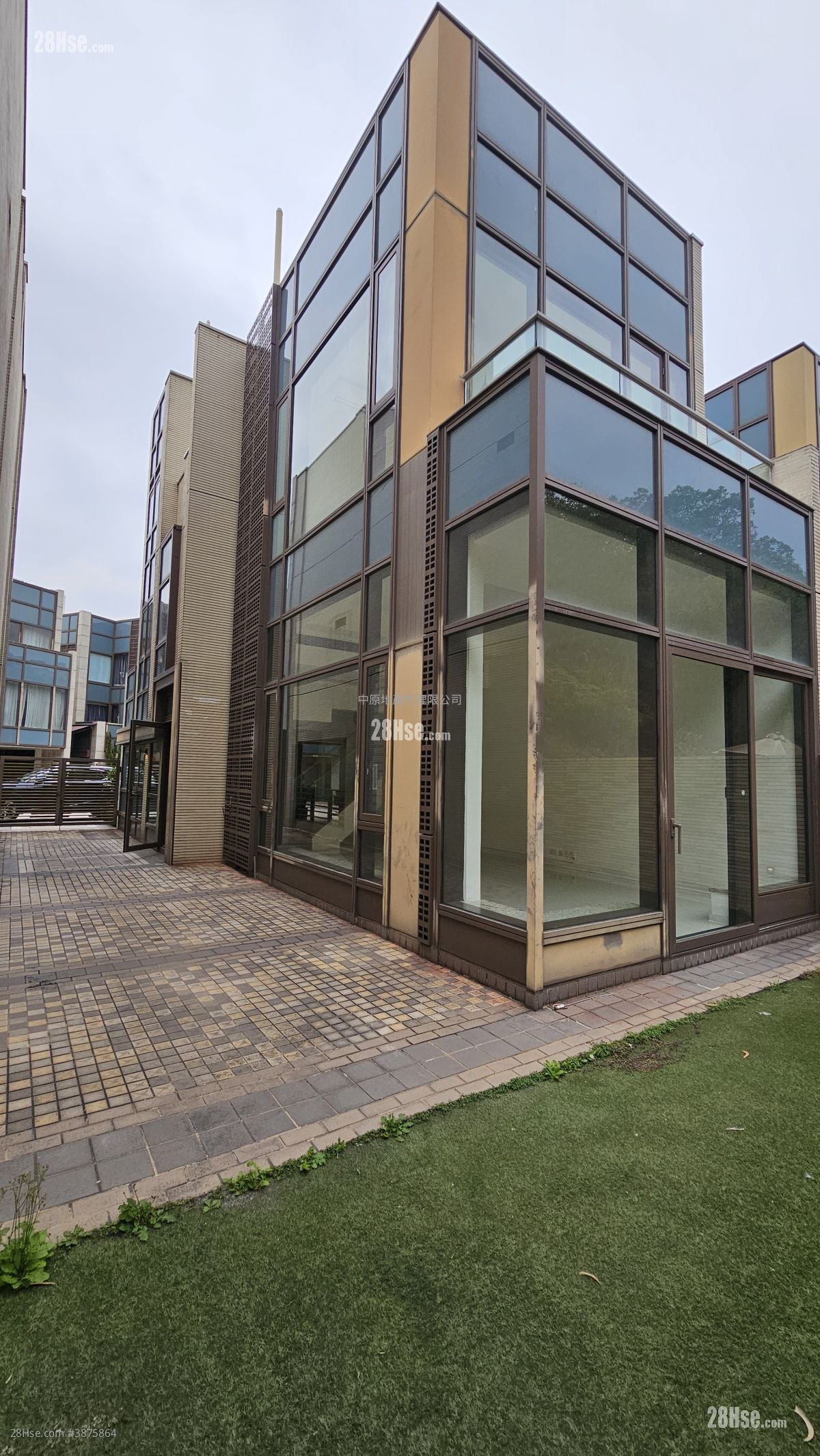 Crescendo Sell 4 Bedrooms , 5+ Bathrooms 1,646 ft²