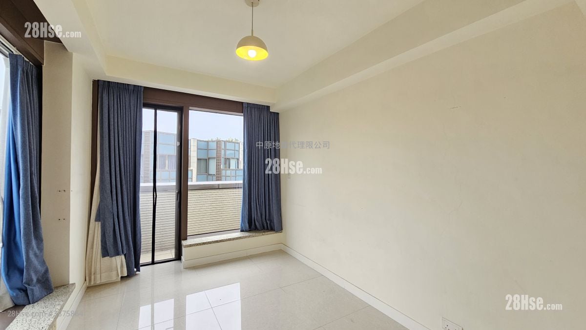 Crescendo Sell 4 Bedrooms , 5+ Bathrooms 1,646 ft²
