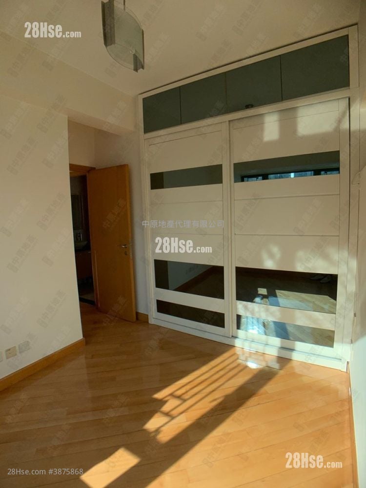New Haven Sell 2 Bedrooms , 1 Bathroom 530 ft²