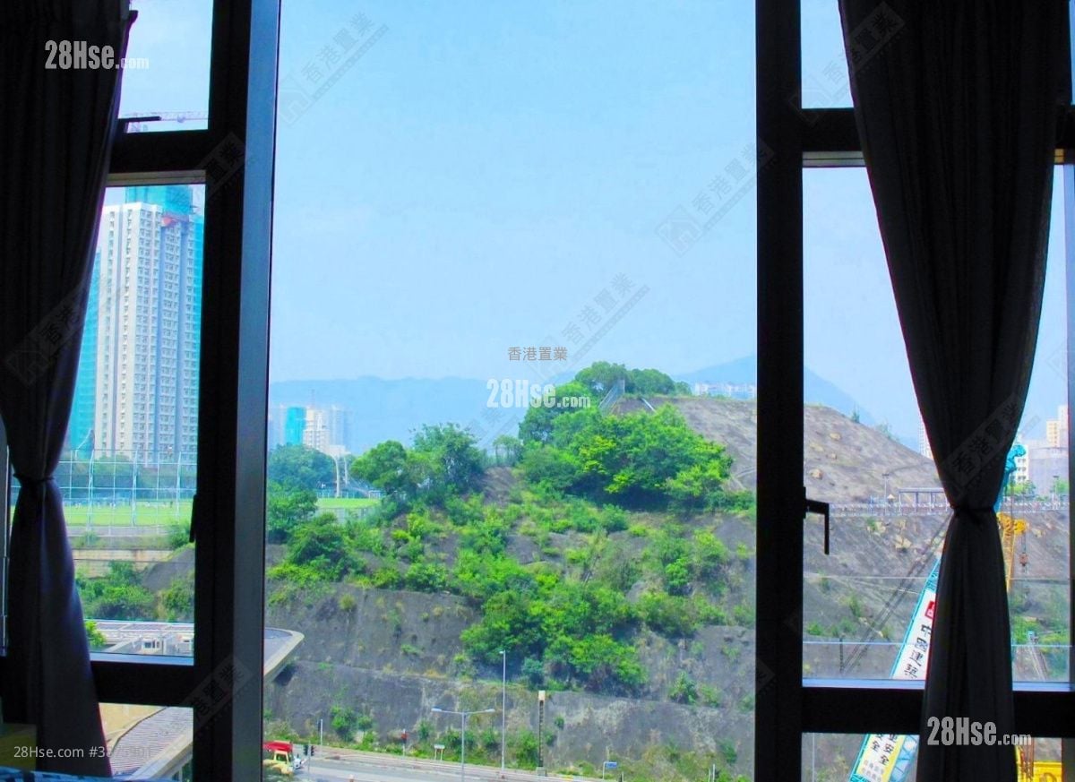 Ultima Rental 3 Bedrooms , 2 Bathrooms 994 ft²