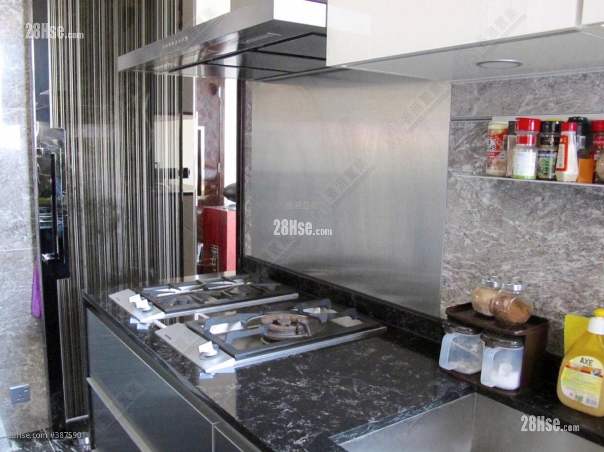 Ultima Rental 3 Bedrooms , 2 Bathrooms 994 ft²