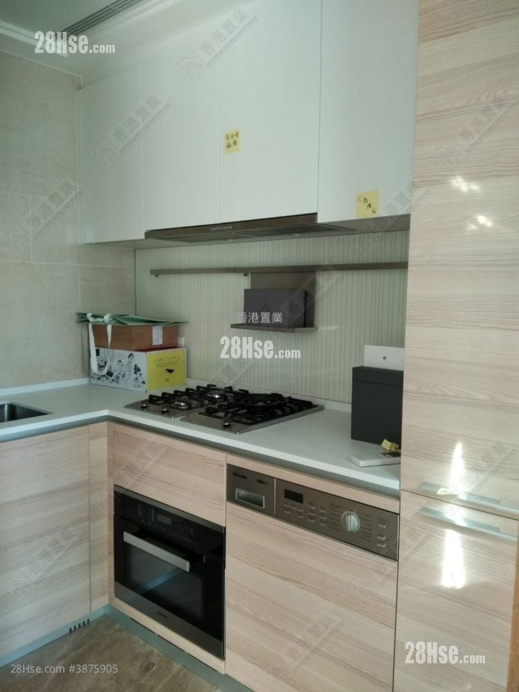 One Homantin Rental 3 Bedrooms , 1 Bathroom 561 ft²
