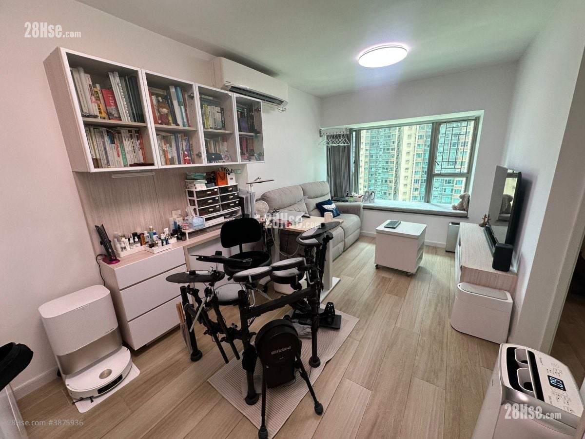 Park Central Sell 2 Bedrooms , 1 Bathroom 465 ft²