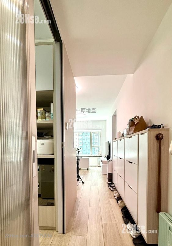 Park Central Sell 2 Bedrooms , 1 Bathroom 465 ft²