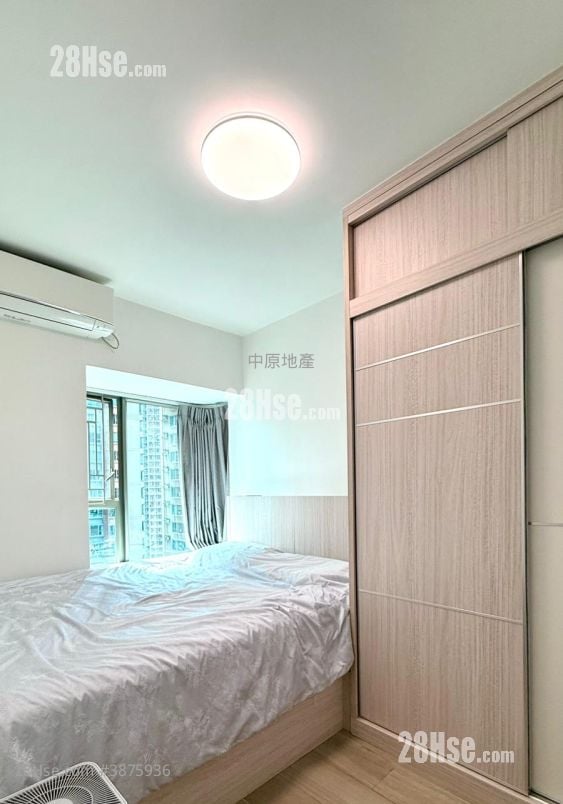 Park Central Sell 2 Bedrooms , 1 Bathroom 465 ft²