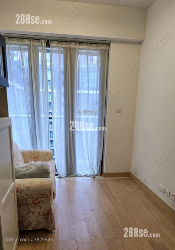 One Homantin Rental 2 Bedrooms , 1 Bathroom 518 ft²